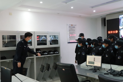 攜手安全成長——中投慈善第48期夢想加油站“聽風雨信息科技”助力“小小警察體驗”活動